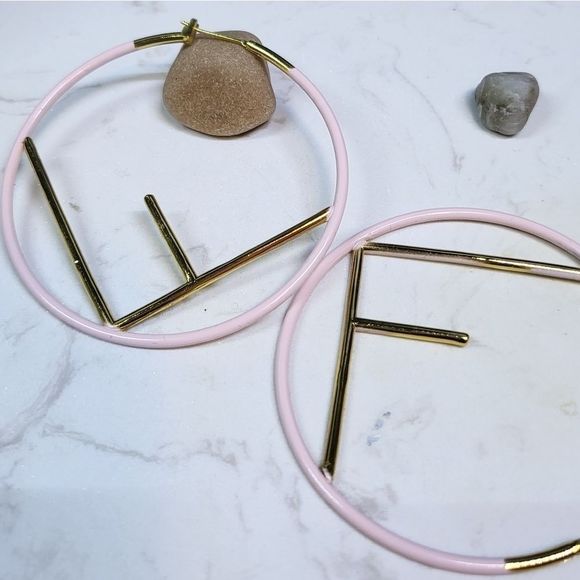 Large F accent hoops - Picture 2 of 8